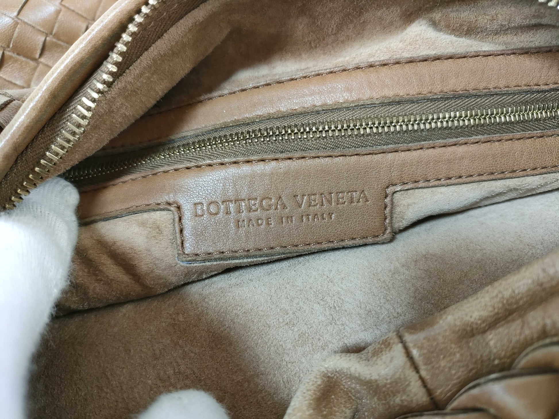 BOTTEGA VENETA Intrecciato Hobo Handbag