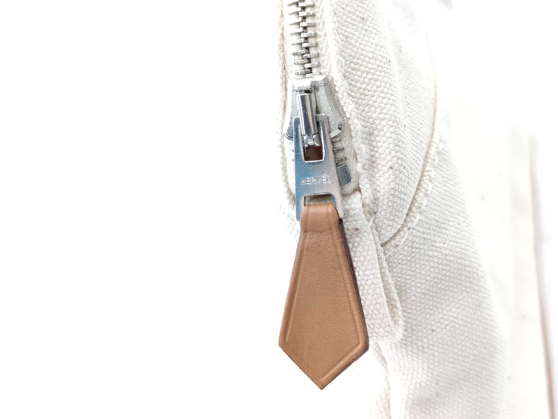 HERMES Bolide Pouch MM Pouch