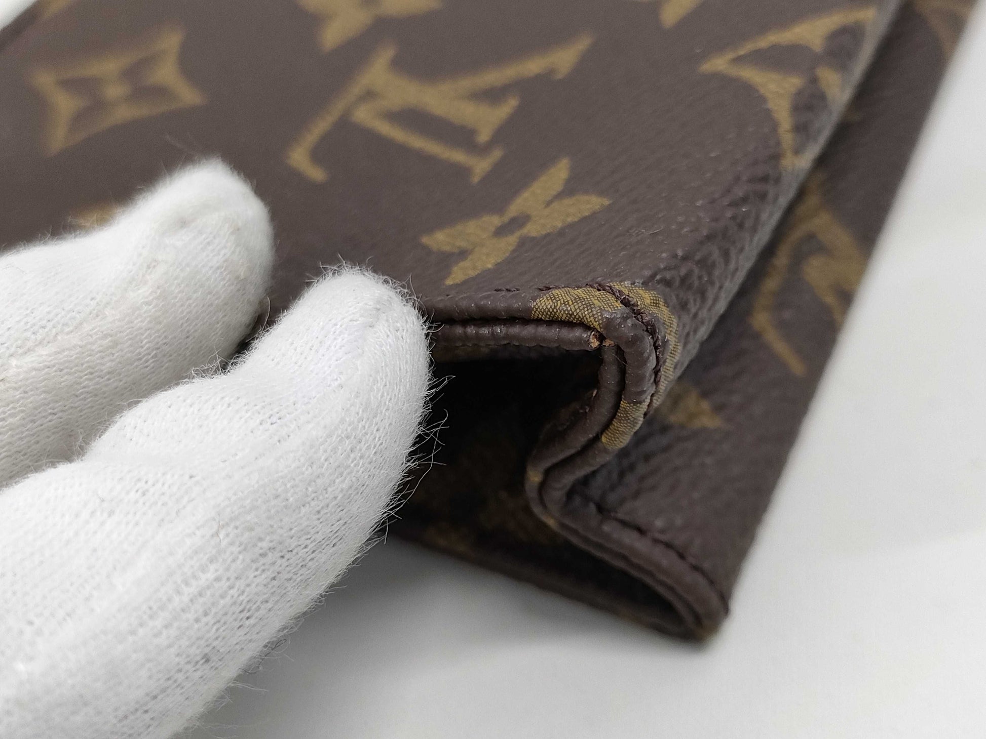 LOUIS VUITTON Monogram M47546 Monogram Pochette Toilette Pouch