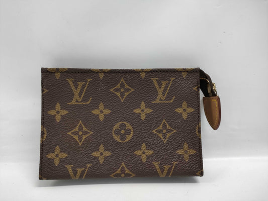 LOUIS VUITTON Monogram M47546 Monogram Pochette Toilette Pouch