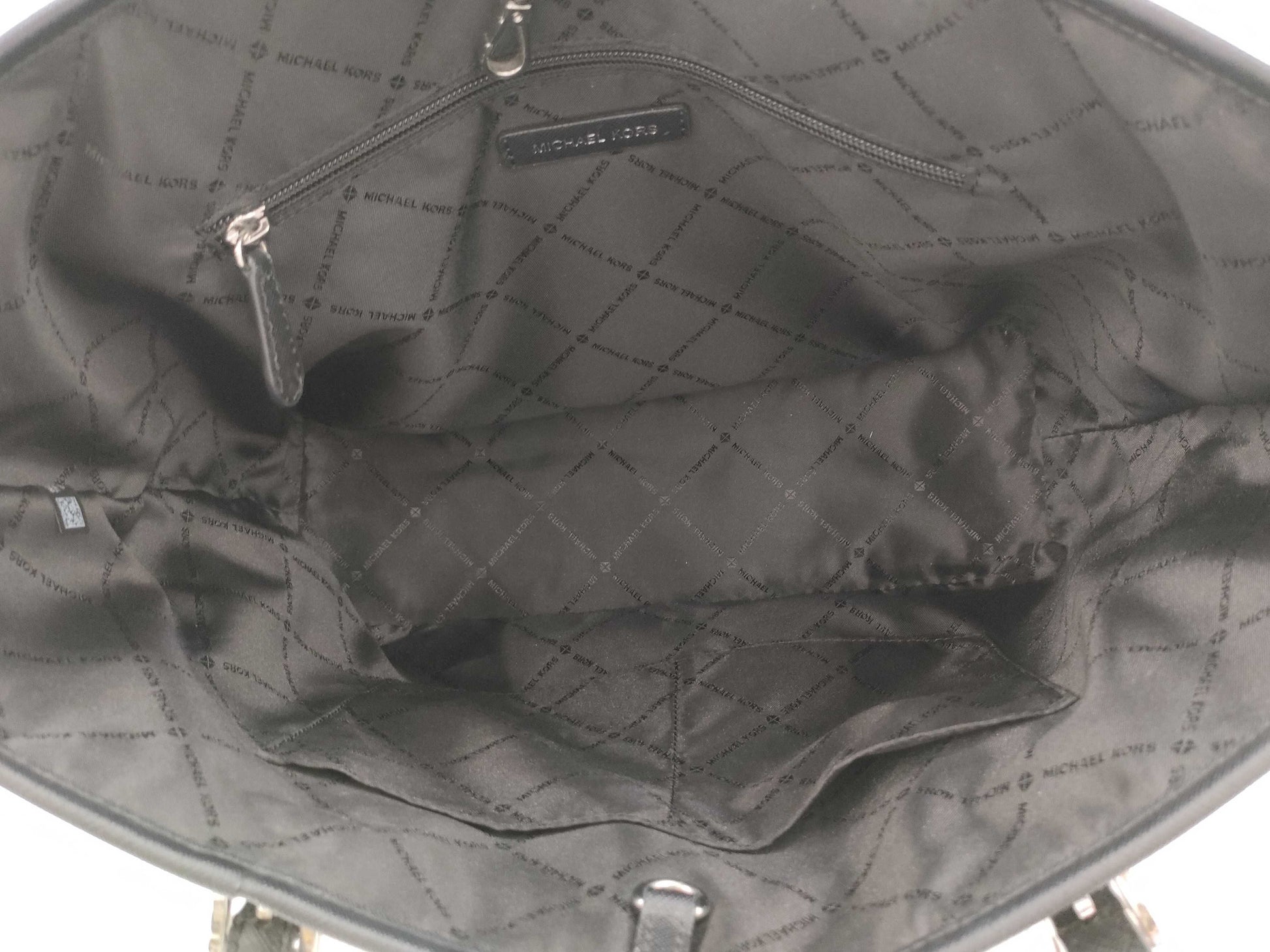 Michael Kors 1-piece MK pattern tote bag