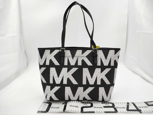 Michael Kors 1-piece MK pattern tote bag
