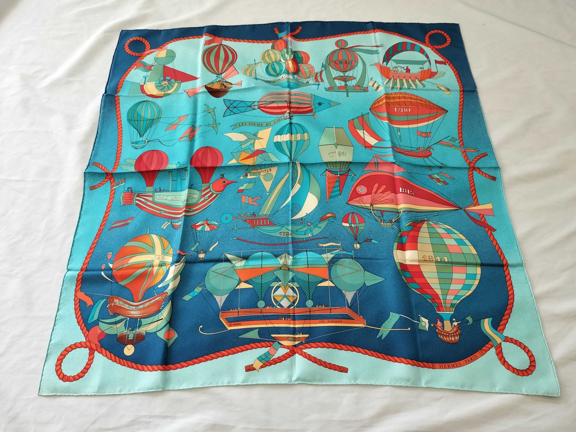 HERMES Carre Carre 90 PAZ UNIVERSAL Scarf