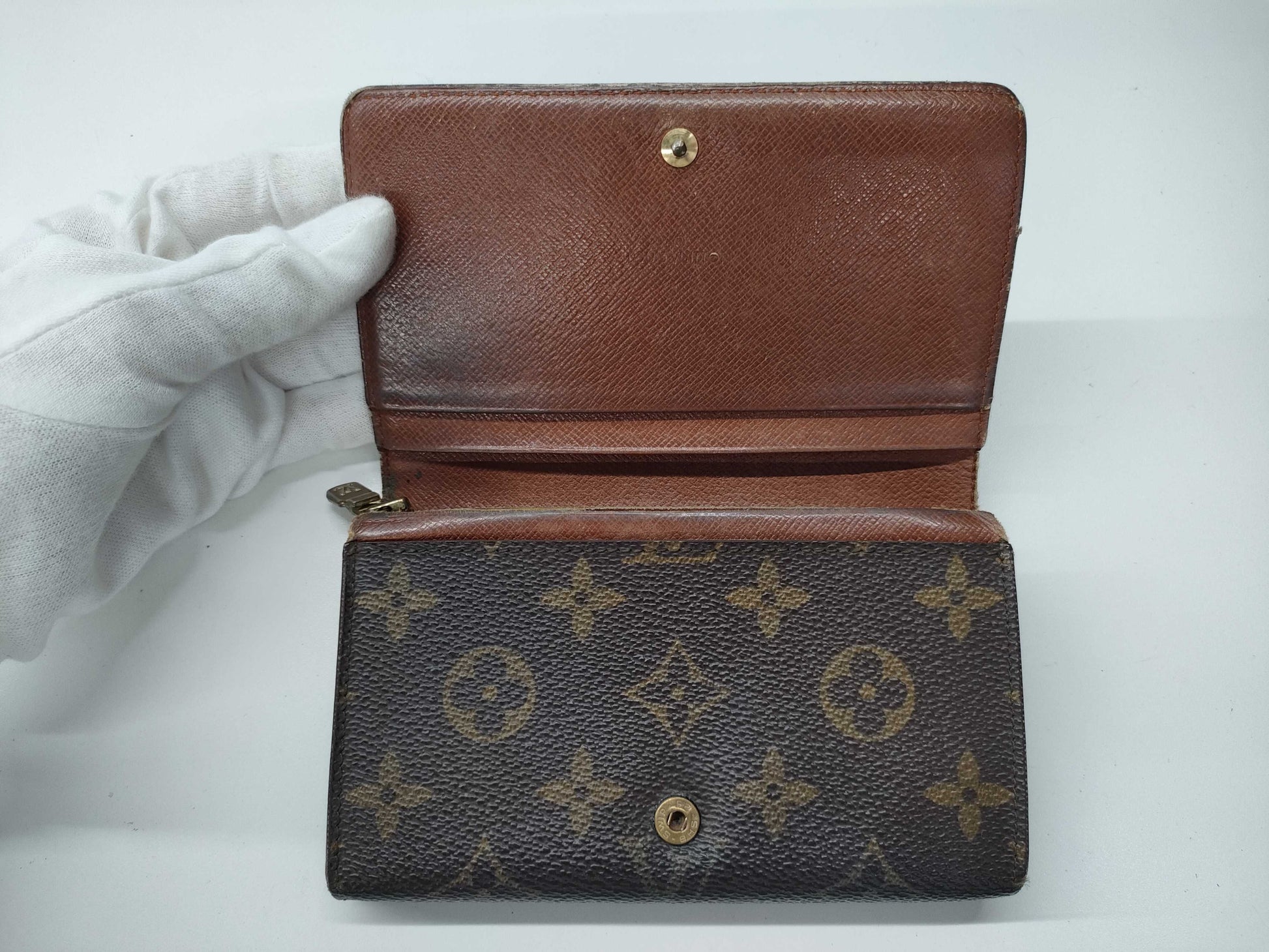 LOUIS VUITTON Wallets, Key Cases, and Other Accessories