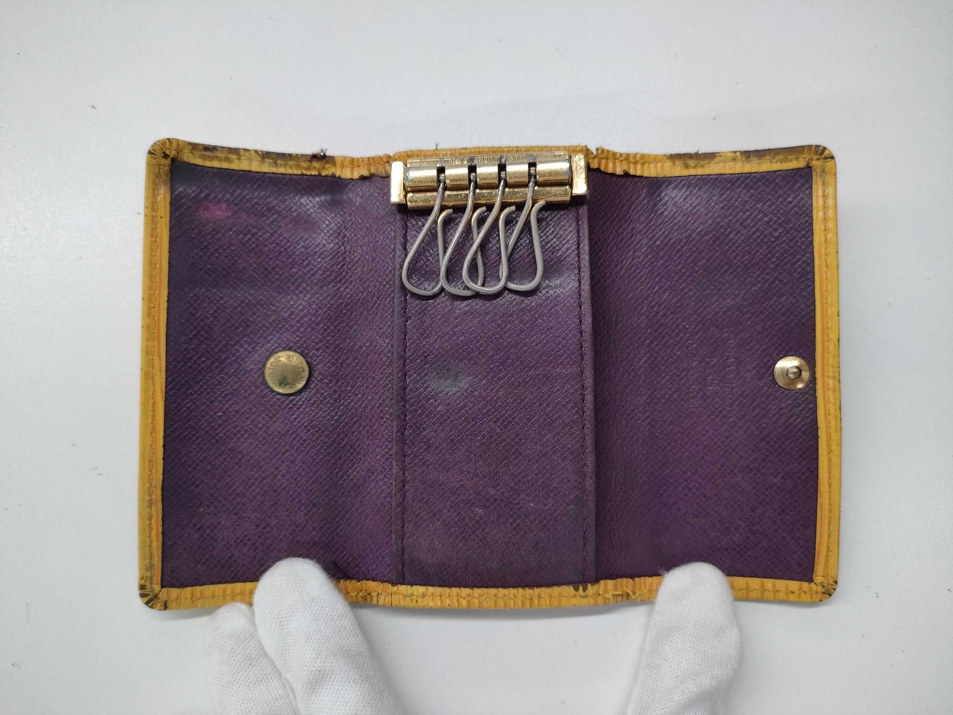 LOUIS VUITTON Wallets, Key Cases, and Other Accessories