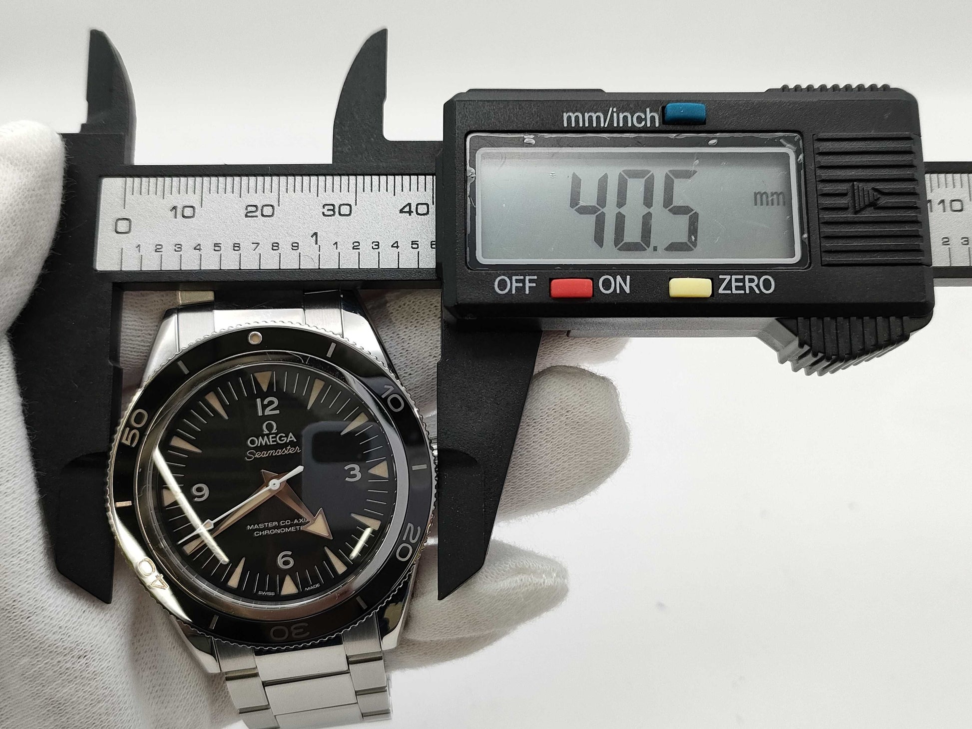 OMEGA Seamaster 233.30.41.21.01.001 88999682 Automatic Men's Watch