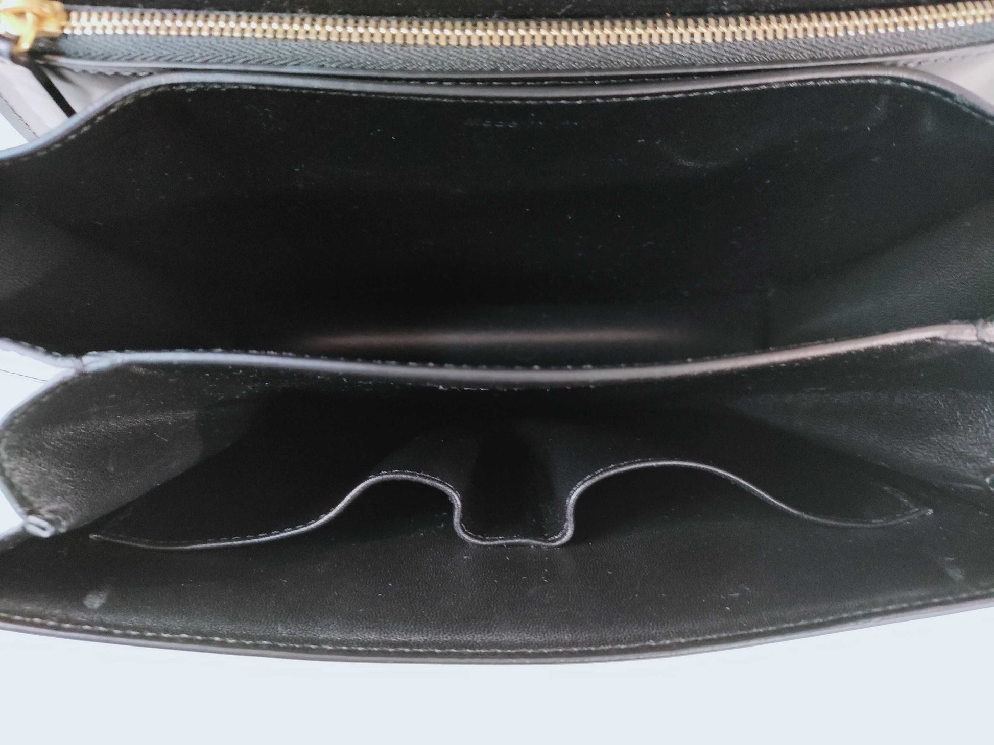 CELINE Classic Box Medium Calfskin Handbag