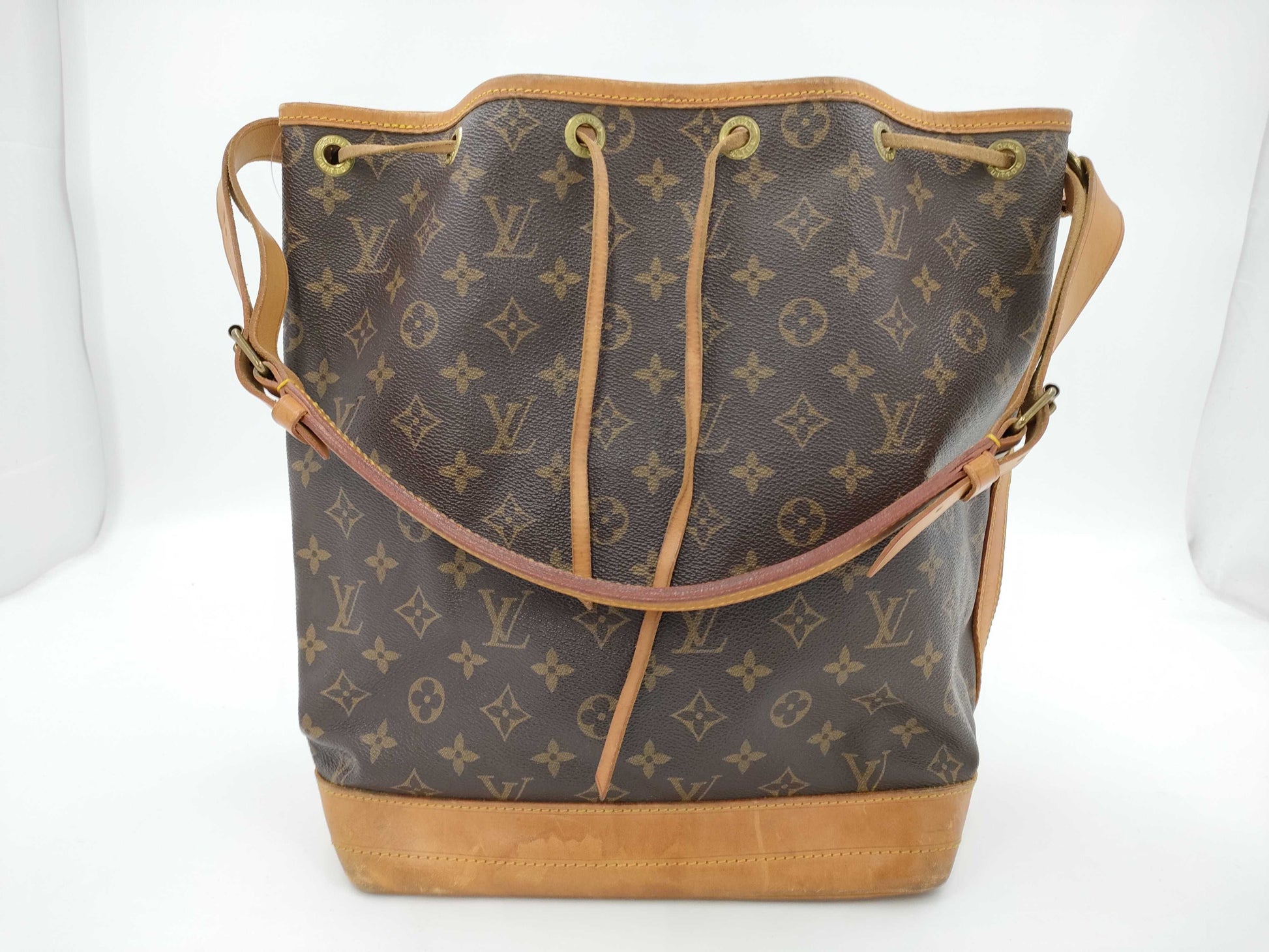 LOUIS VUITTON Monogram M42224 Noe Shoulder Bag