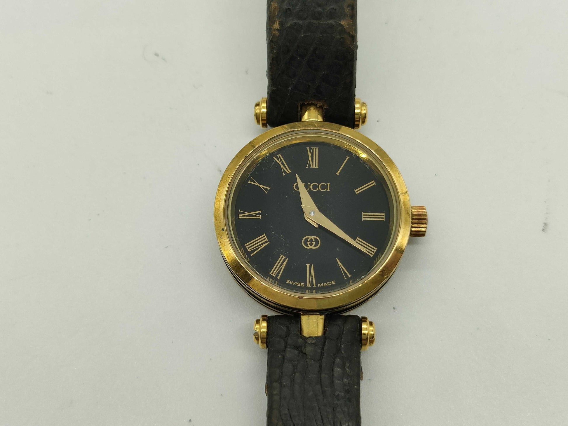GUCCI Leather Women's Watch