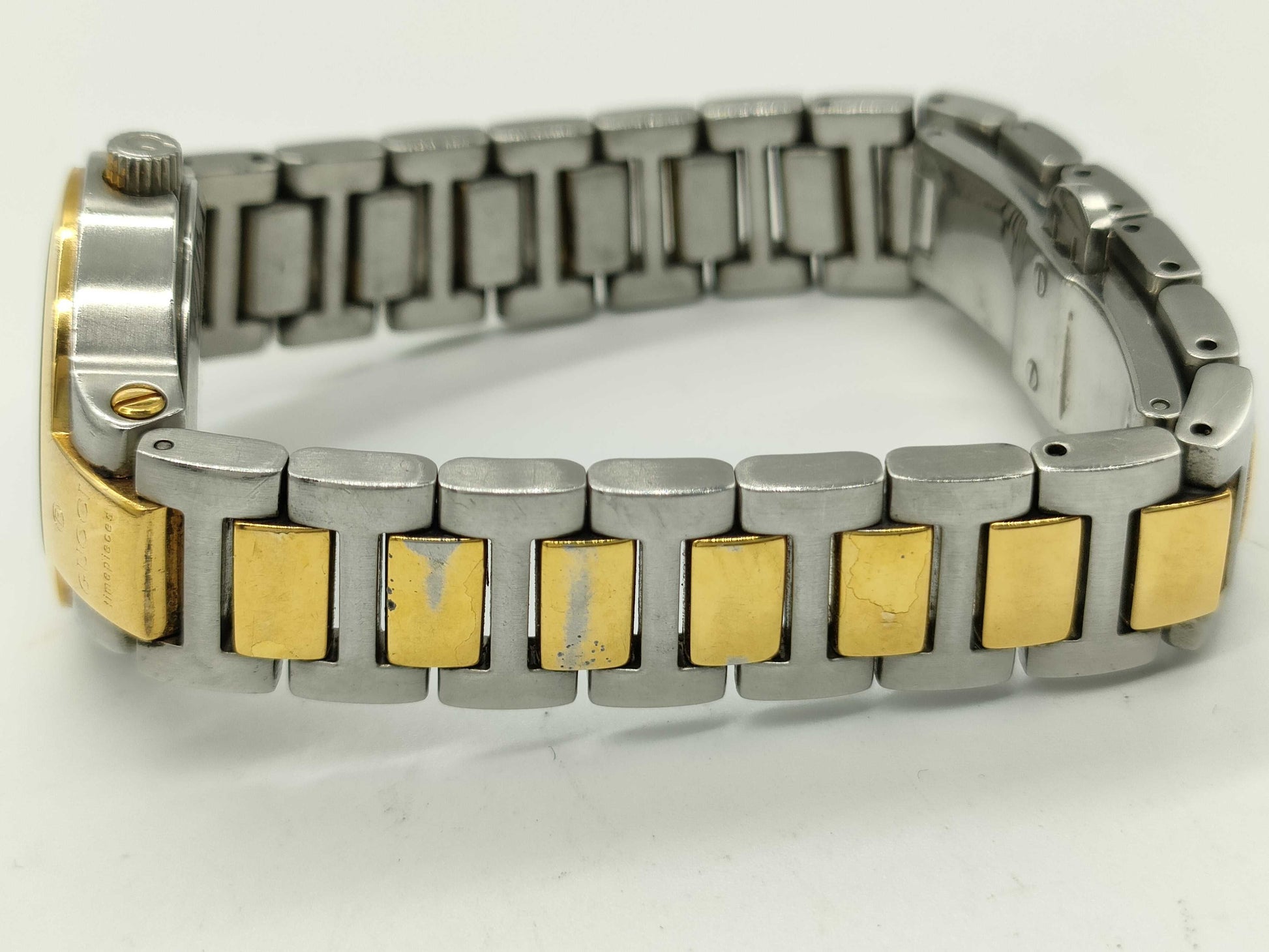 GUCCI 8900L Women's Watch