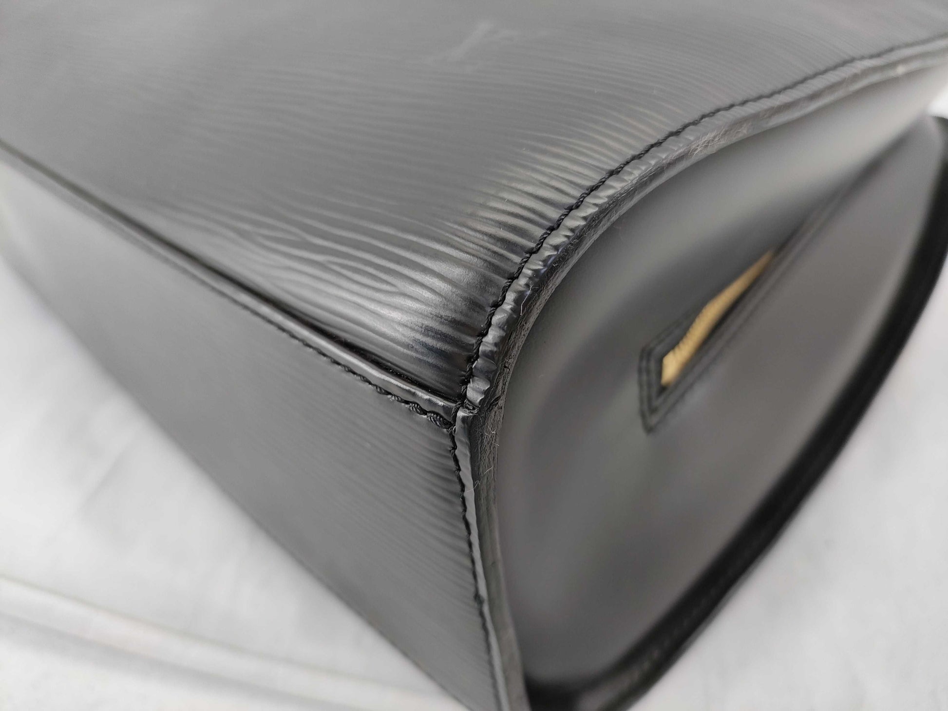 LOUIS VUITTON M54512 Epi Sorbonne Handbag