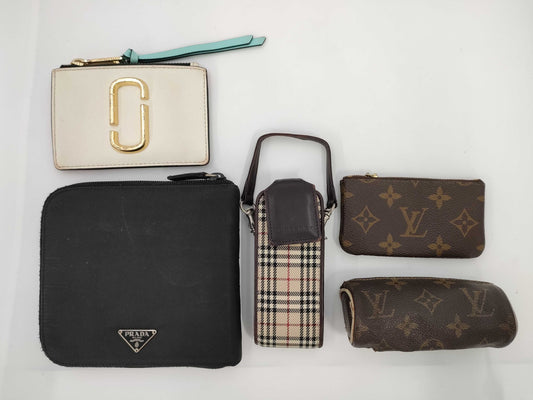 5 items including LOUIS VUITTON, PRADA, and BURBERRY wallets, key cases, and CD cases