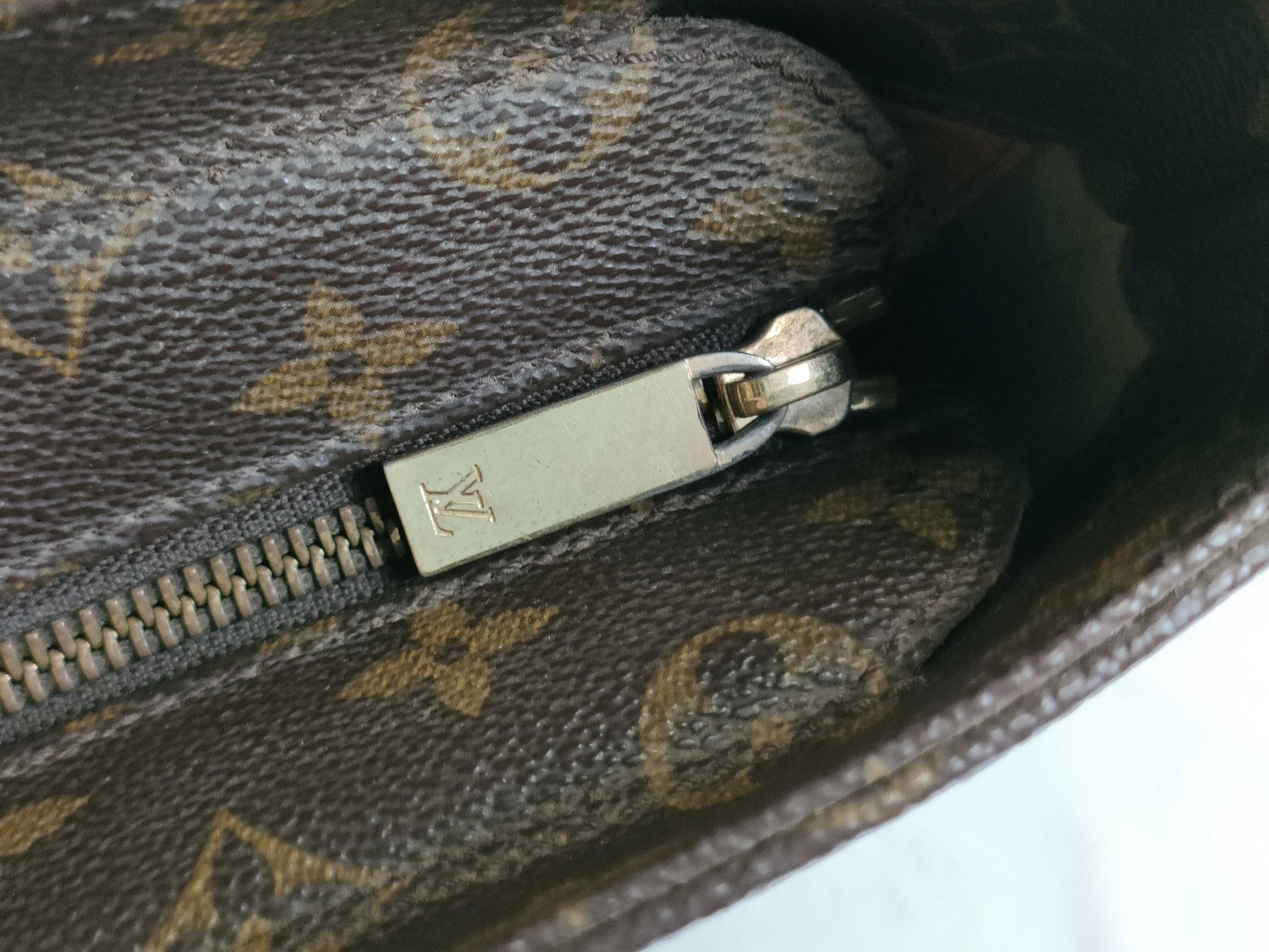 LOUIS VUITTON Monogram M51155 Luco Tote Bag