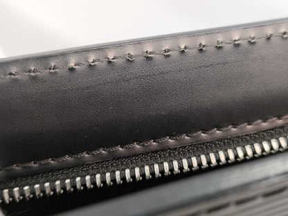 LOUIS VUITTON Taiga Pochette Homme Second Bag