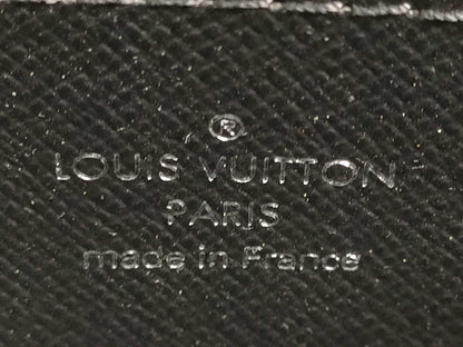 LOUIS VUITTON Taiga Pochette Homme Second Bag