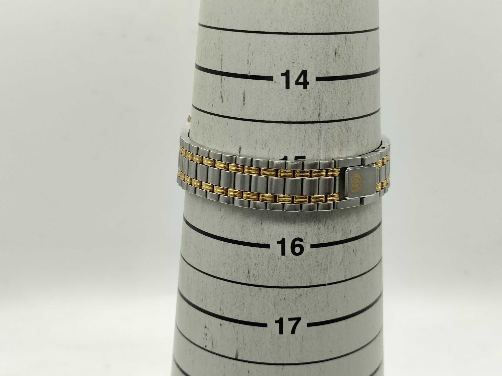 GUCCI 9000L Women's Watch