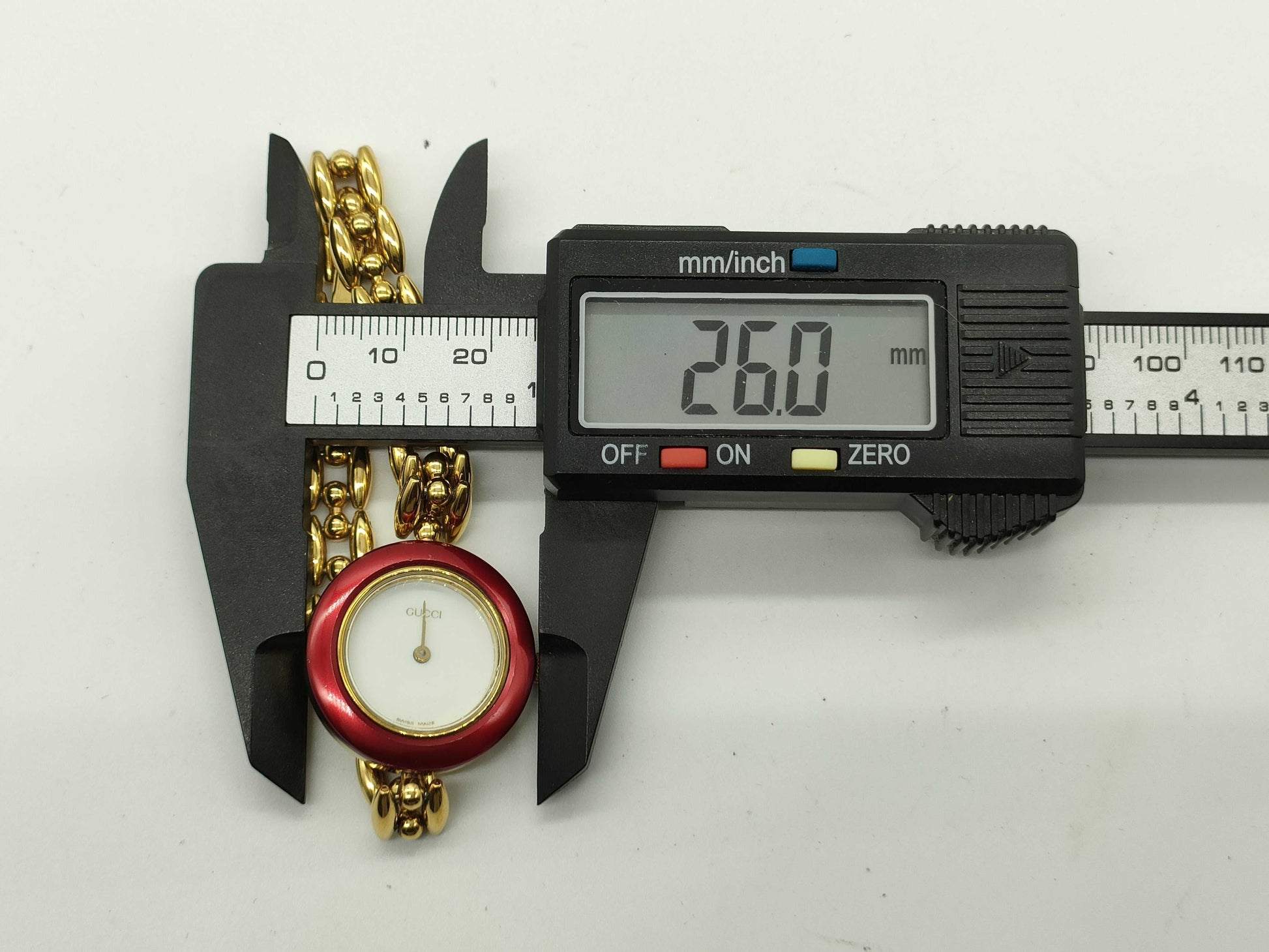 GUCCI 11/12.2 Women's Watch, Box Deteriorated, Not Working