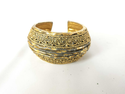 CHANEL Vintage Bangle 4612 Bracelet/Bangle
