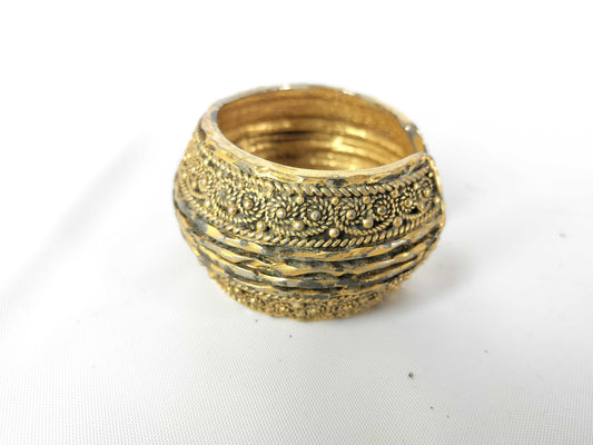 CHANEL Vintage Bangle 4612 Bracelet/Bangle