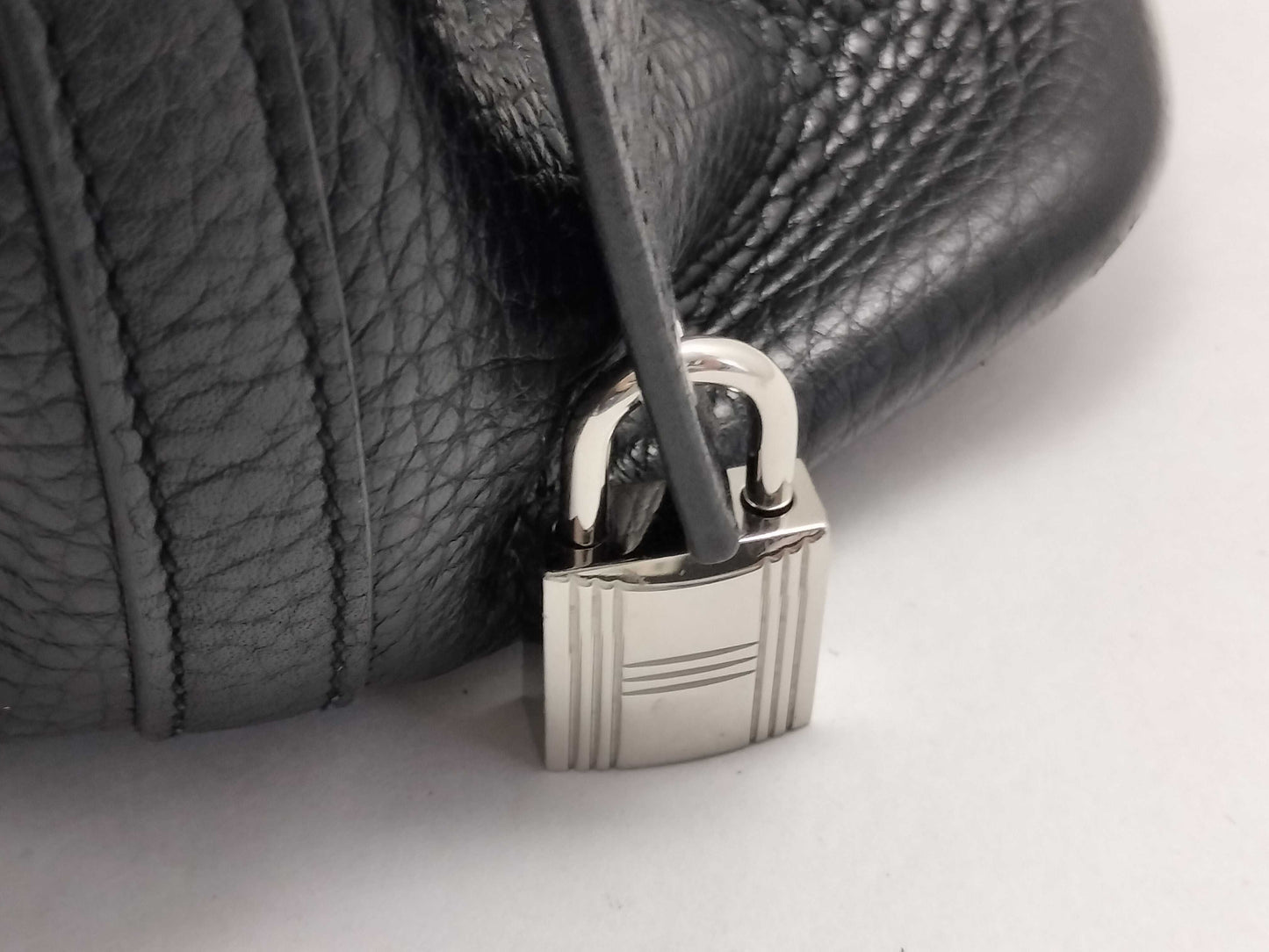HERMES Picotin Black T Stamped Handbag with Pouch