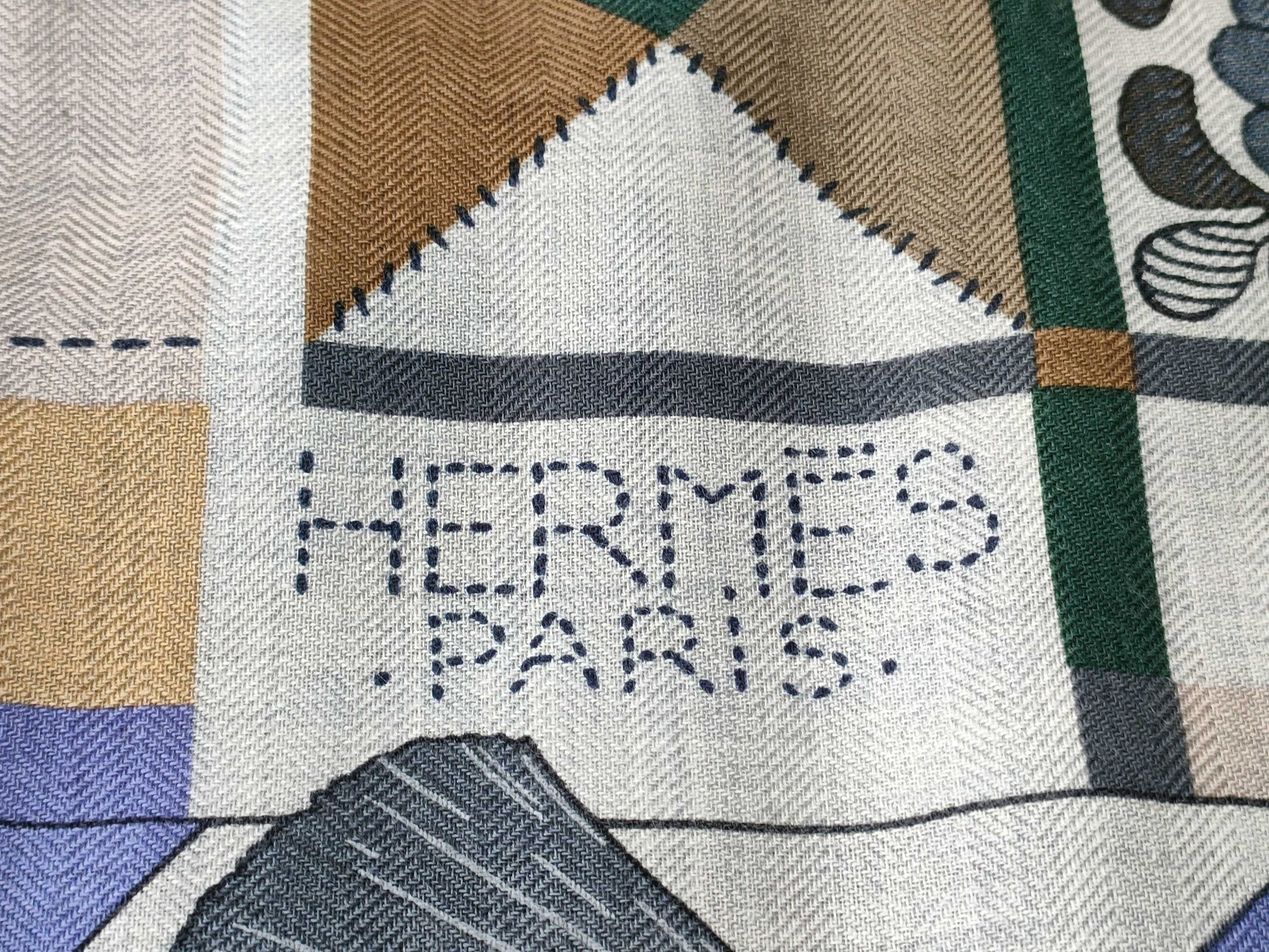 HERMES Carre 140 Other accessories