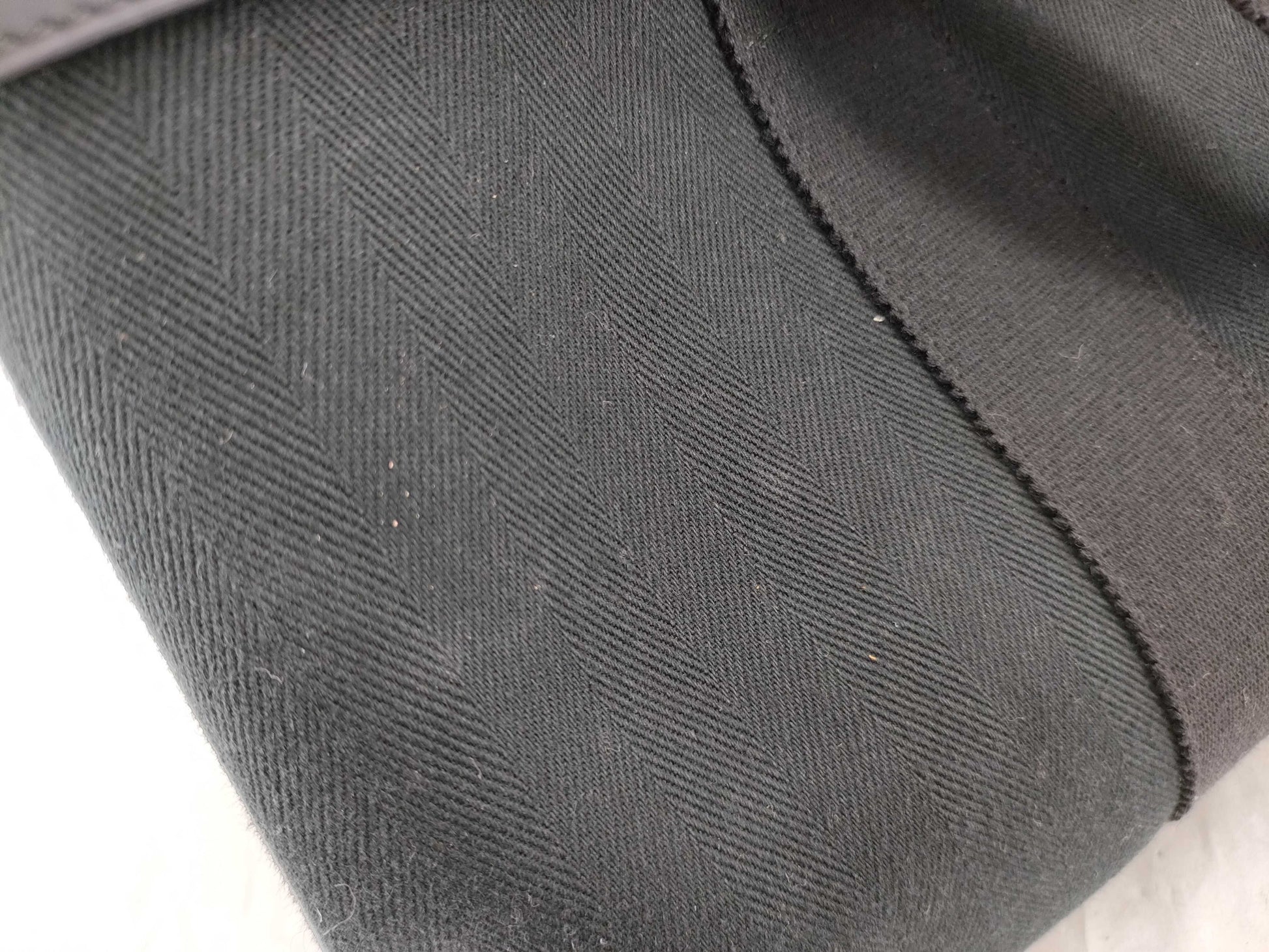 HERMES Valparaiso MM Tote Bag with Pouch
