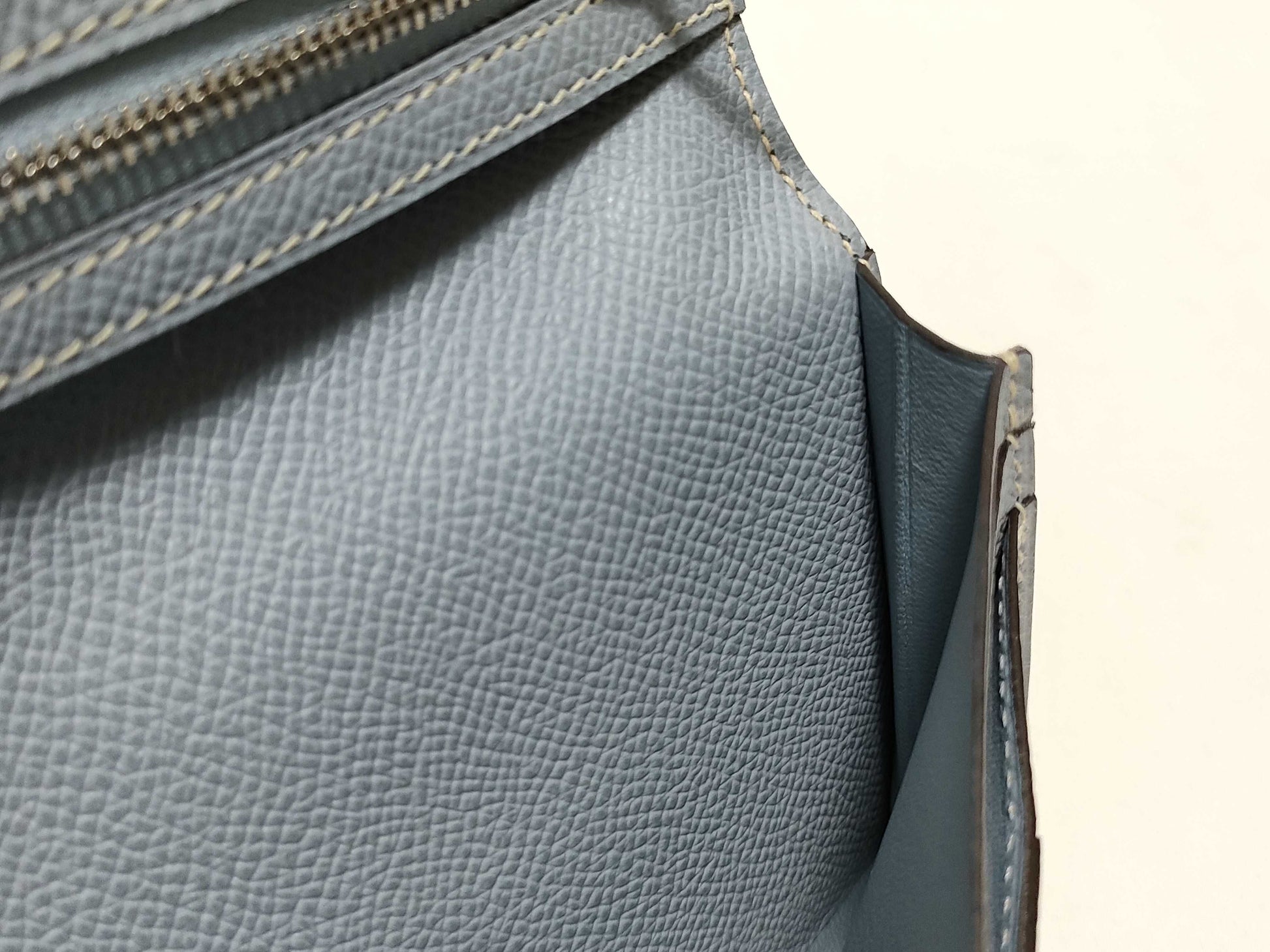 HERMES □Q Bearn Souffle Blue Glacier? Q Wallet