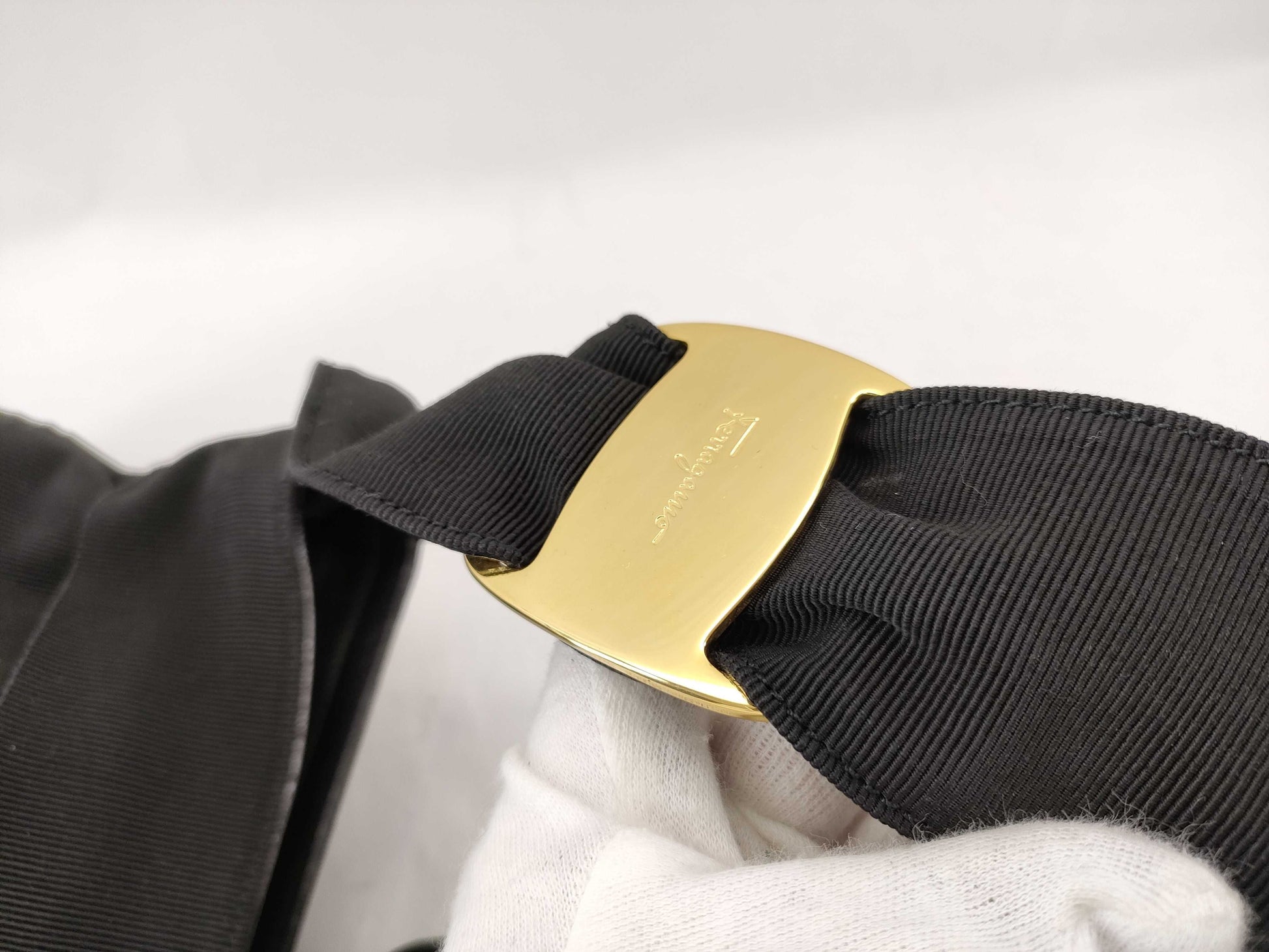 Salvatore Ferragamo Vara Shoulder Bag