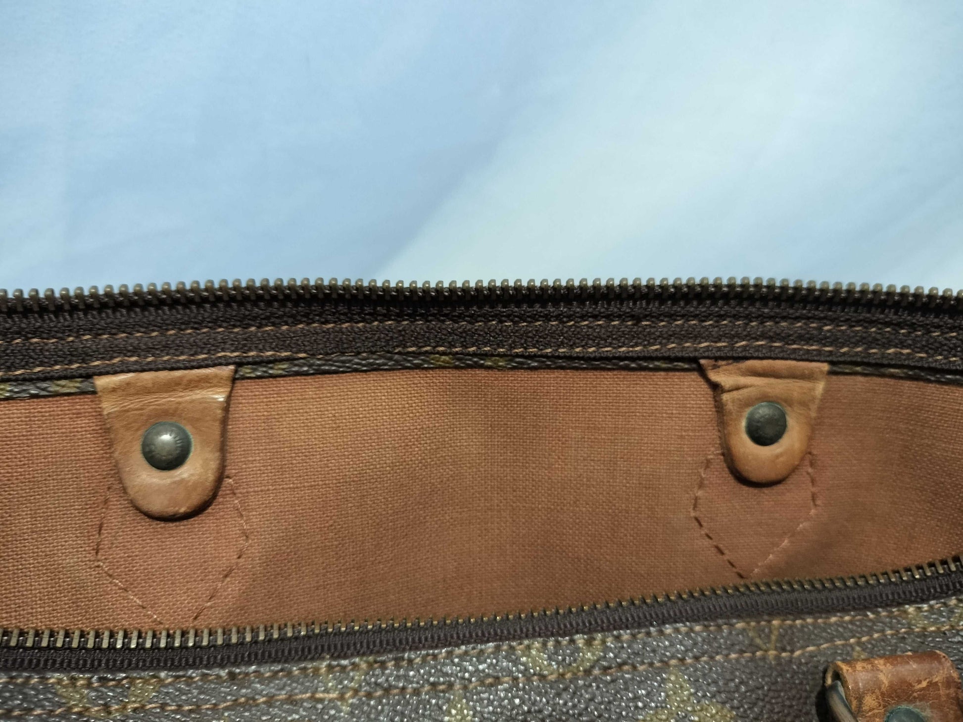 LOUIS VUITTON RFID Unverifiable, Serial Unverifiable, Monogram Old Papillon Handbag with Pouch