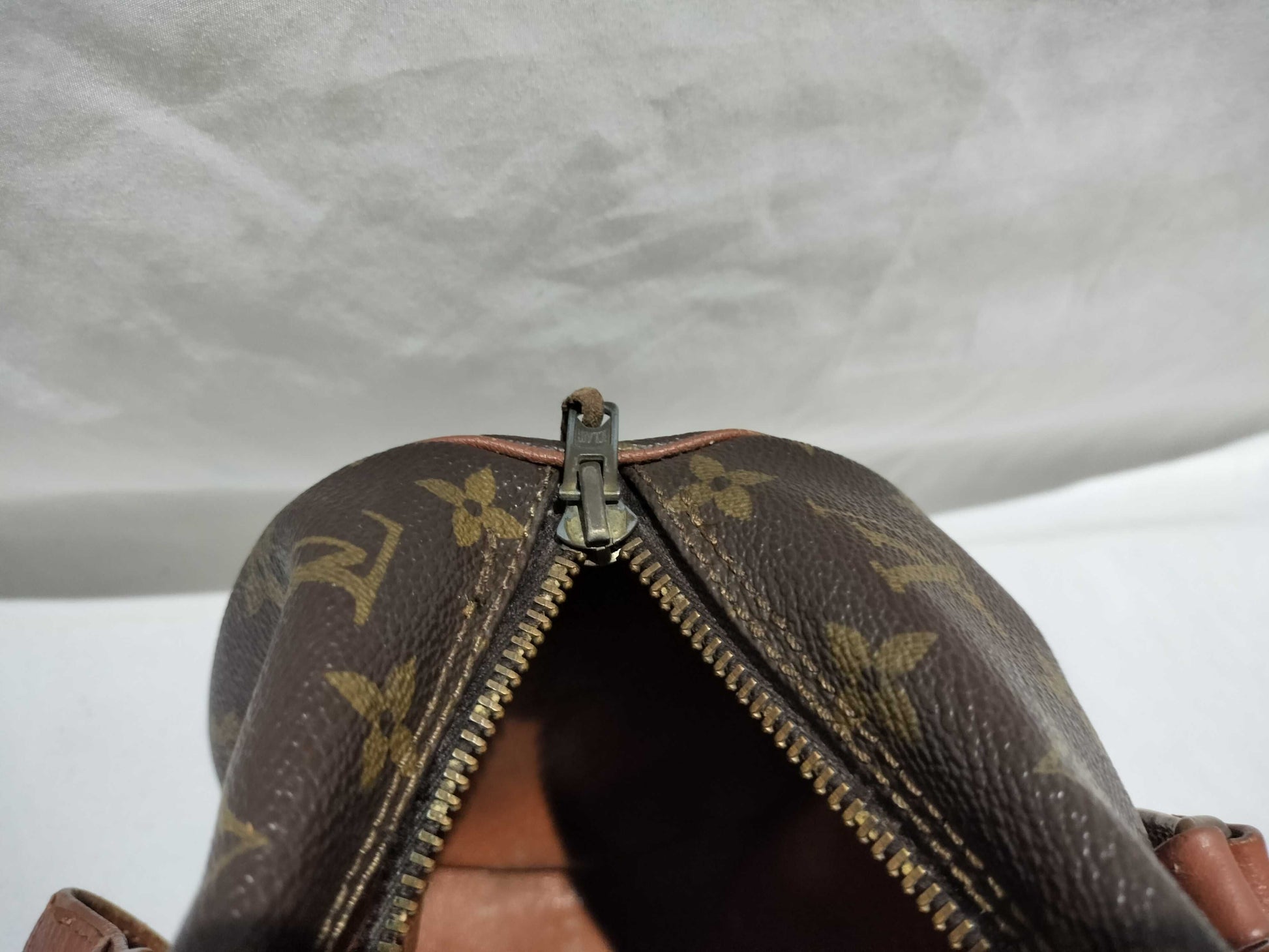 LOUIS VUITTON RFID Unverifiable, Serial Unverifiable Monogram Speedy 35 Handbag