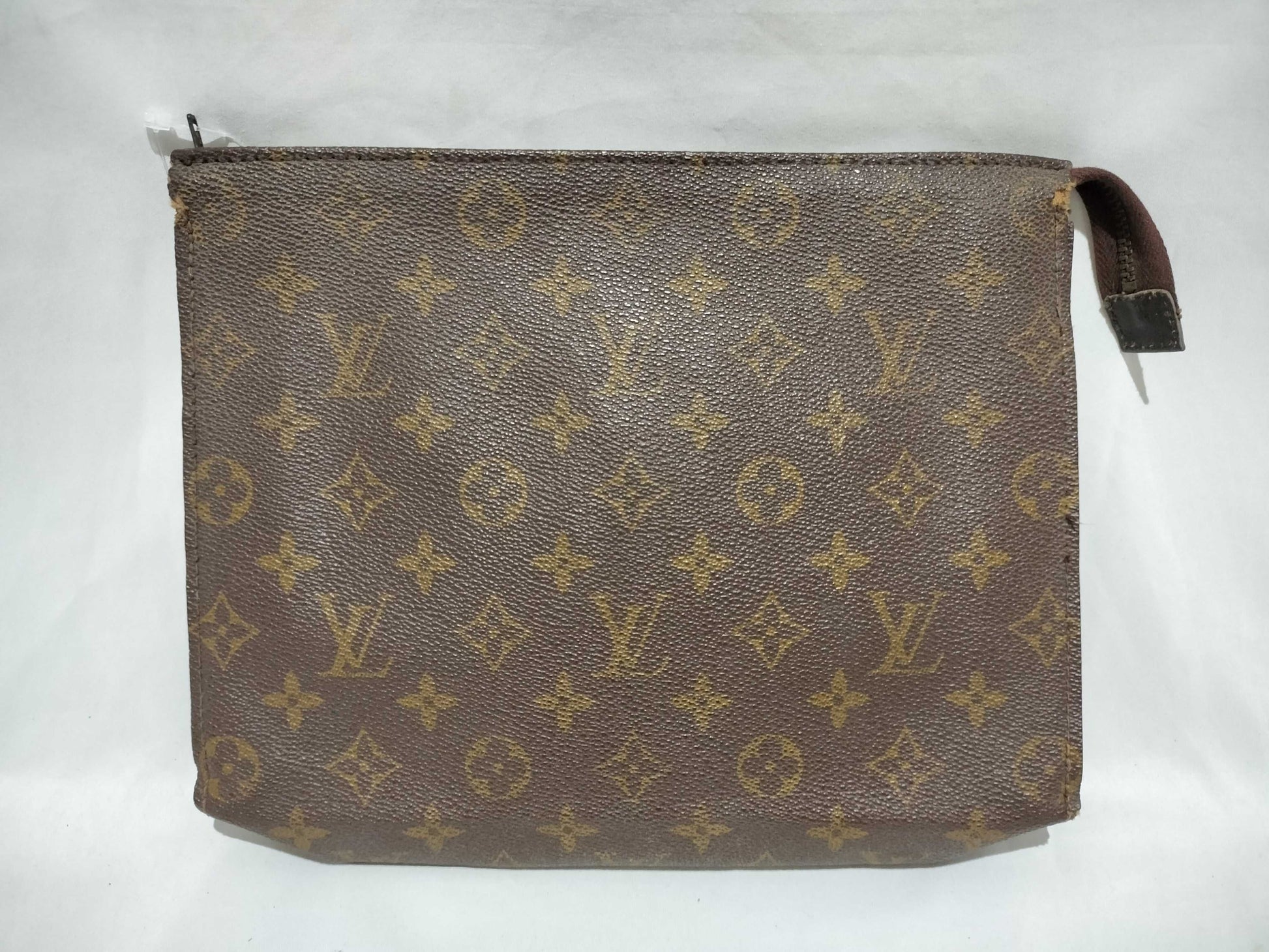 LOUIS VUITTON RFID Unverifiable, Serial Unverifiable, Monogram Poche Toilette 26 Second Bag