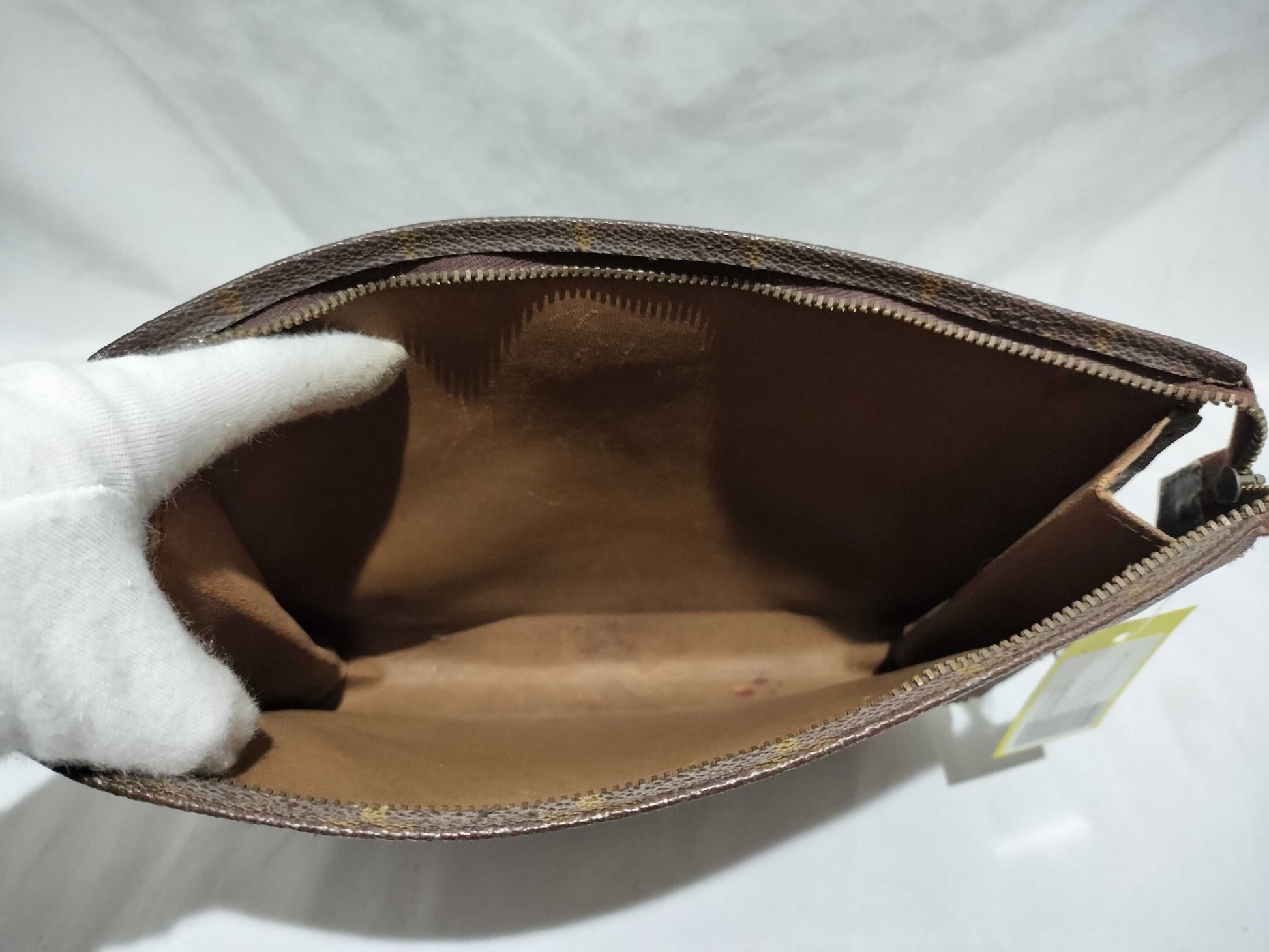 LOUIS VUITTON RFID Unverifiable, Serial Unverifiable, Monogram Poche Toilette 26 Second Bag