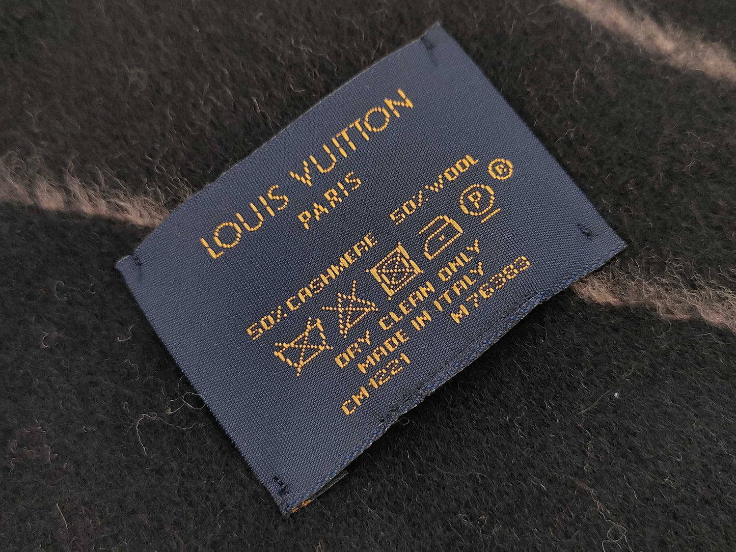 LOUIS VUITTON The Ultimate Scarf M76383 Scarf