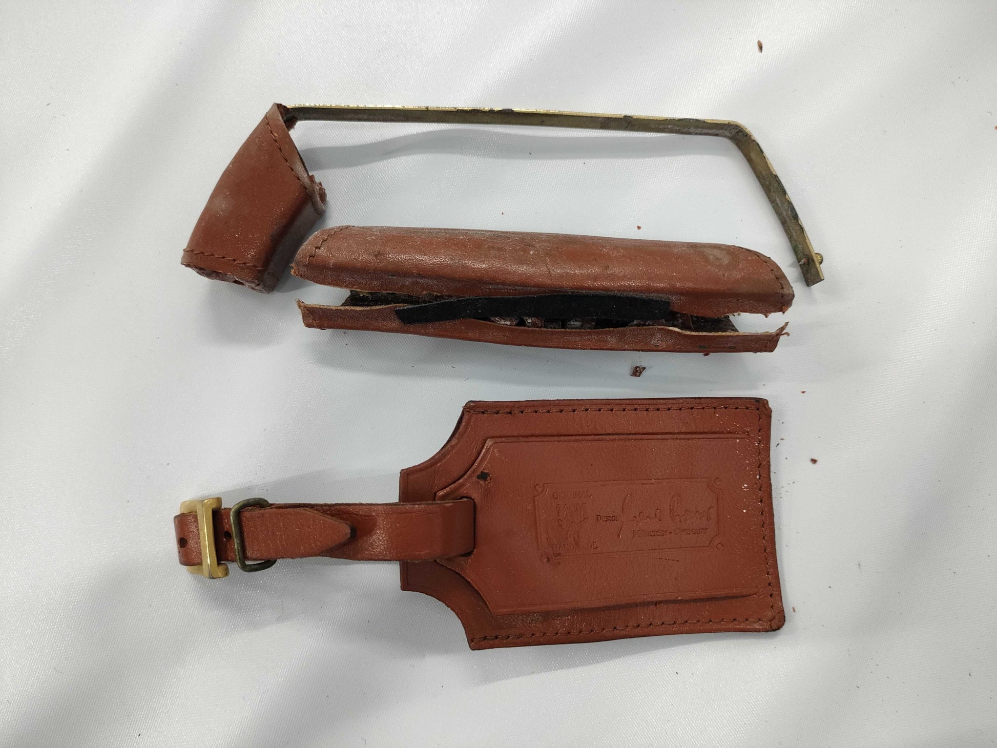MCM travel bag with broken handle