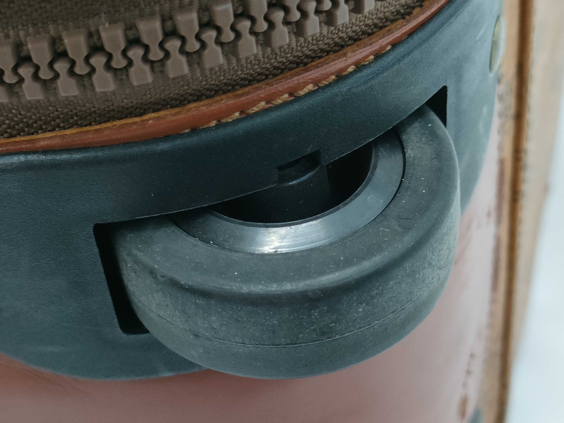 MCM travel bag with broken handle