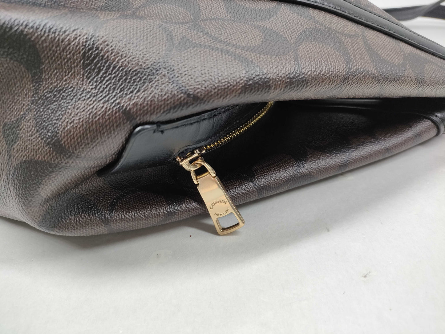 COACH Signature C6232 Tote Bag