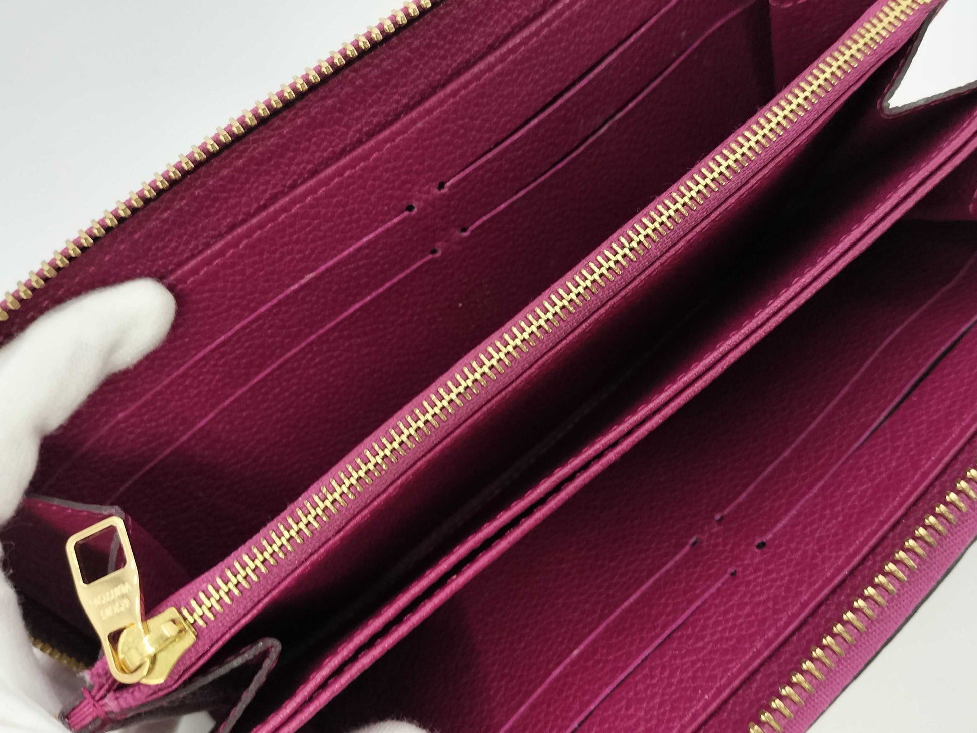 LOUIS VUITTON Monogram Empreinte/Zippy Wallet