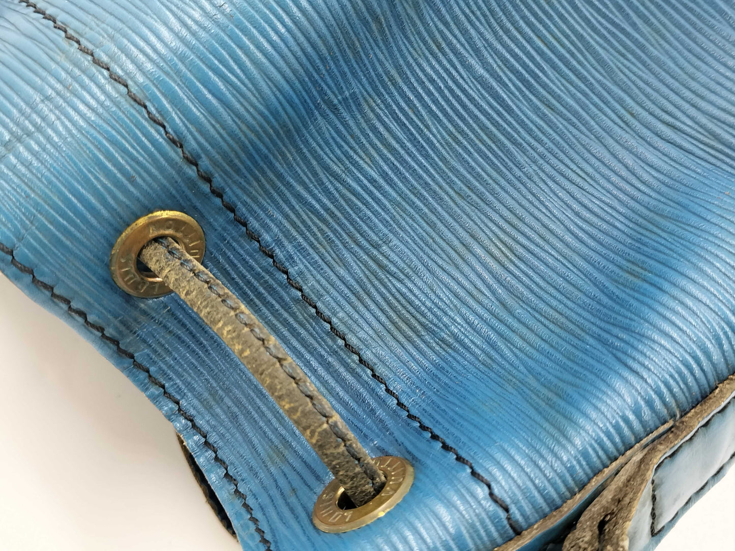 LOUIS VUITTON Epi [20% OFF] Epi Petit Noe Shoulder Bag