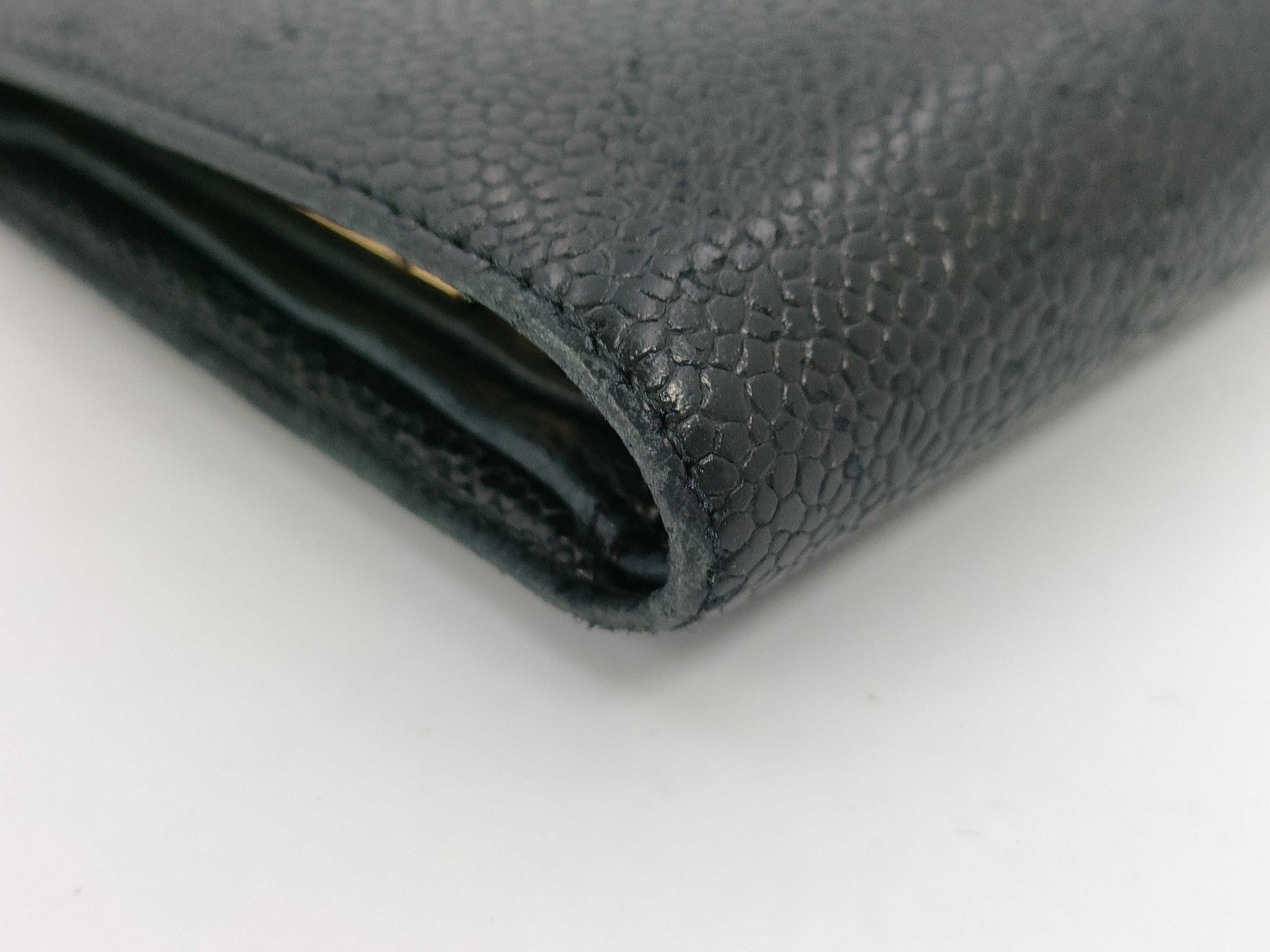 CHANEL Caviar Skin Coco Mark Wallet
