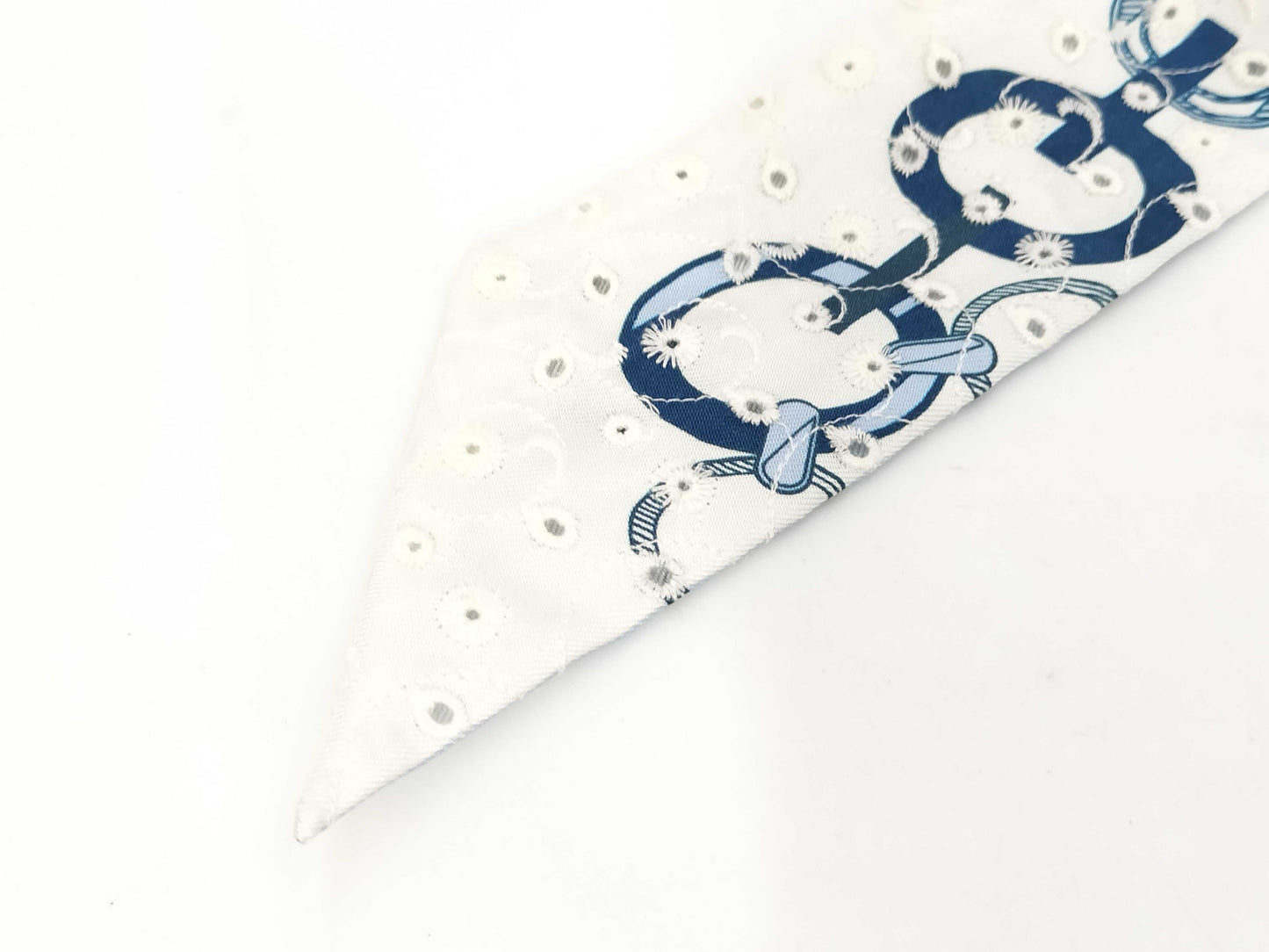 HERMES Twilly de Les Boucles Broderie Anglaise Scarf