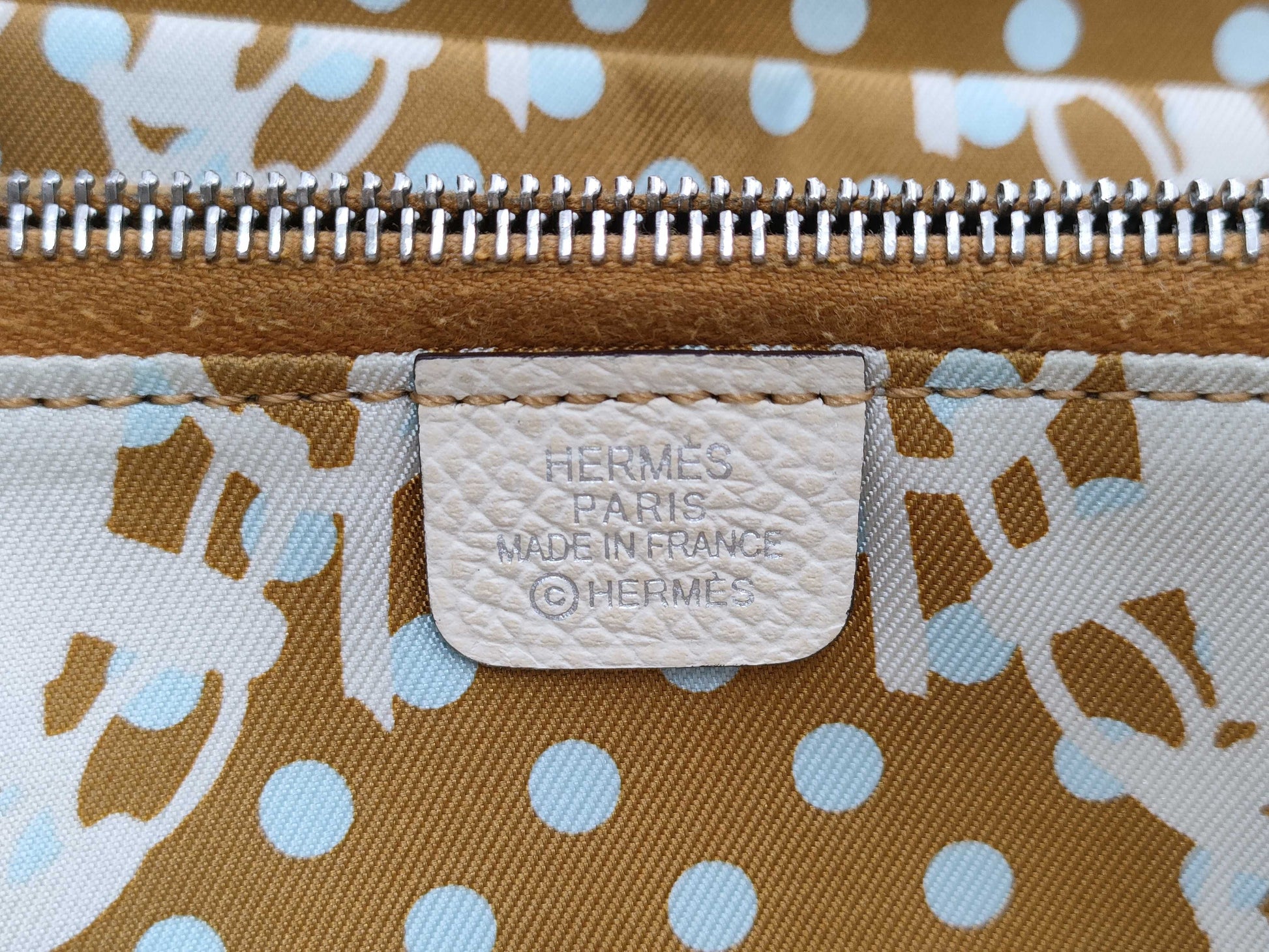 HERMES Azap Long Silk In U Stamp Silver Hardware Wallet