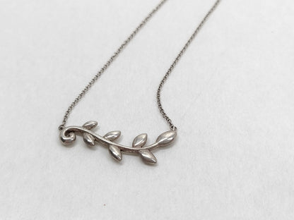 Tiffany & Co. Paloma Picasso Olive Leaf Necklace