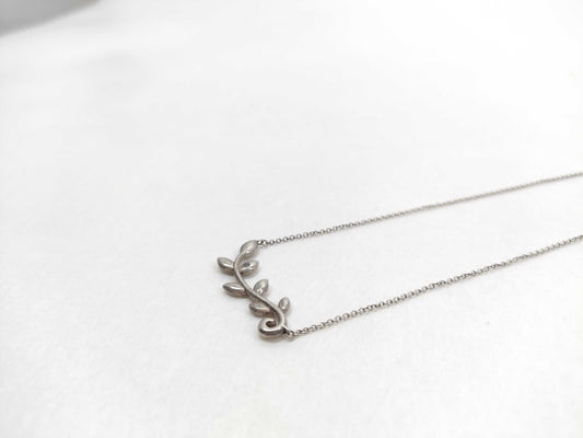 Tiffany & Co. Paloma Picasso Olive Leaf Necklace