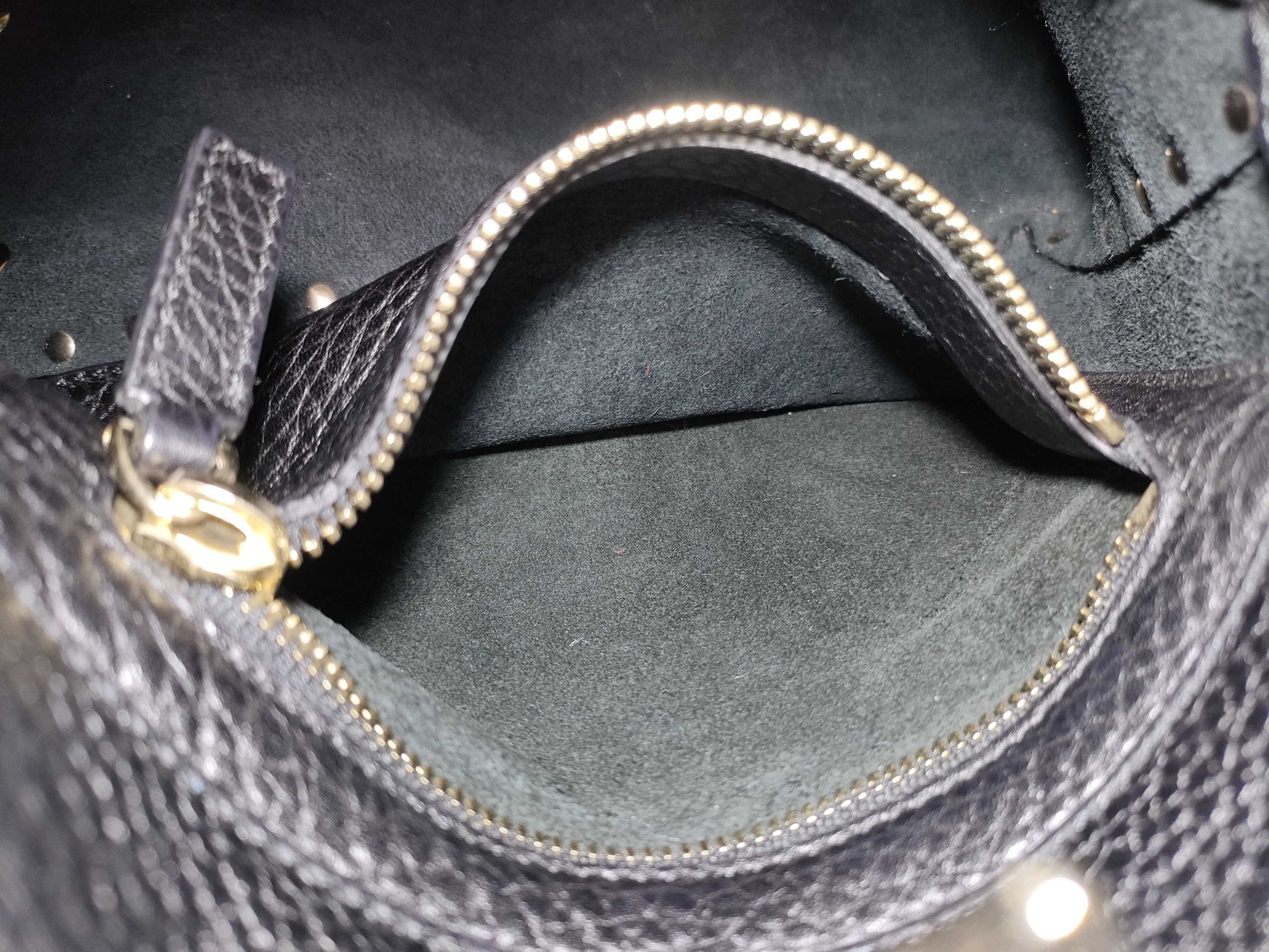 VALENTINO Black 2-Way Shoulder Handbag
