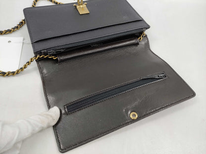 CHANEL Chain Wallet Shoulder Bag