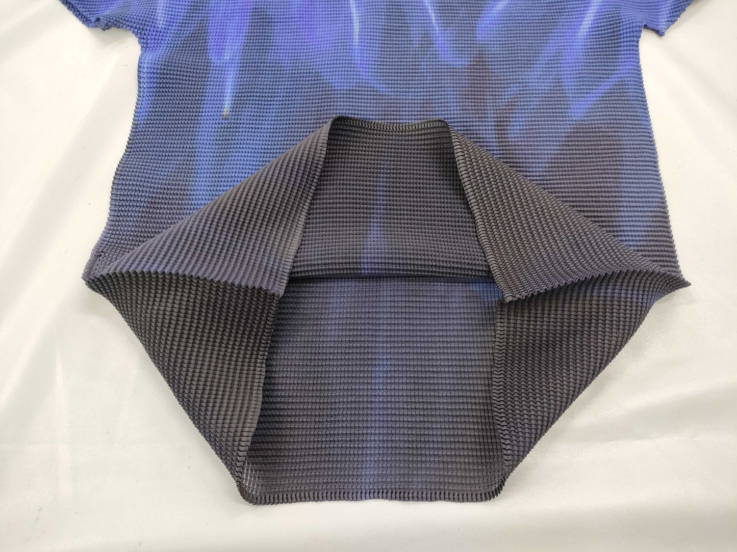 ISSEY MIYAKE me Tops MI11FK935 Aurora Tops