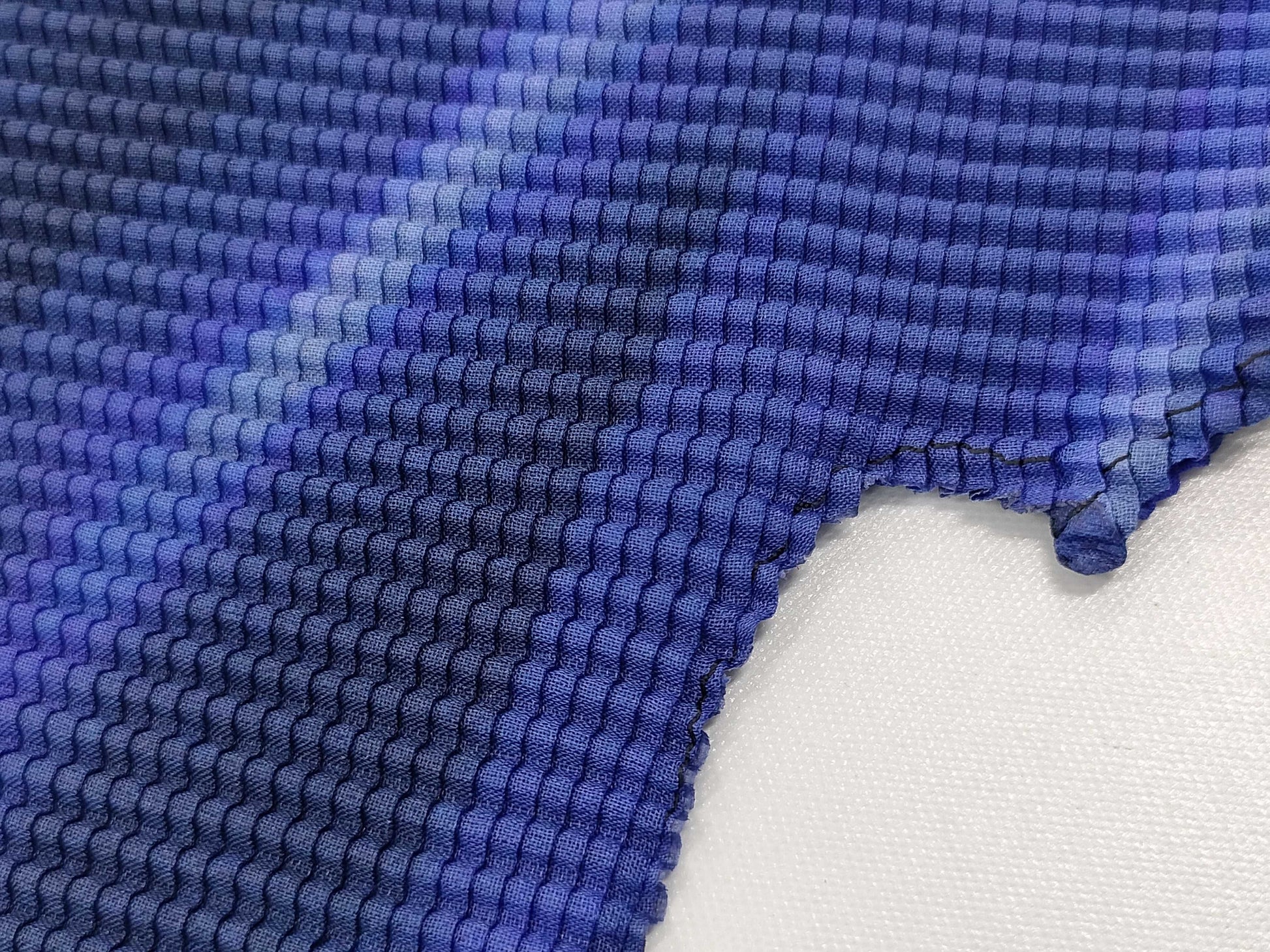 ISSEY MIYAKE me Tops MI11FK935 Aurora Tops
