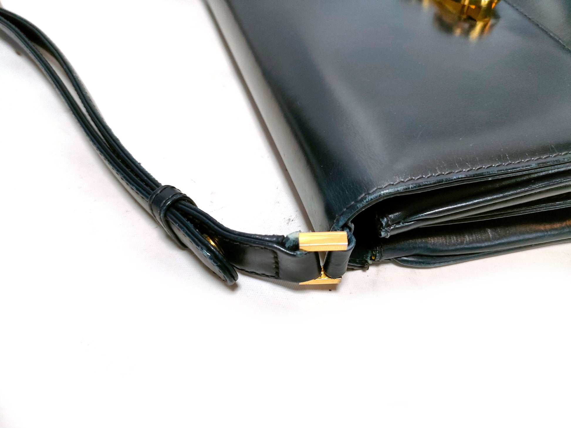 GUCCI Leather GG Metal One-Shoulder Shoulder Bag