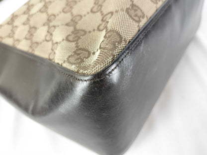 GUCCI GG Canvas One-Shoulder Shoulder Bag
