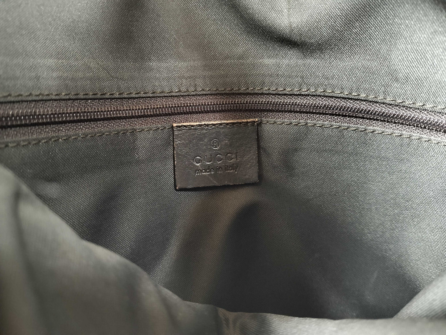 GUCCI GG Canvas One-Shoulder Shoulder Bag
